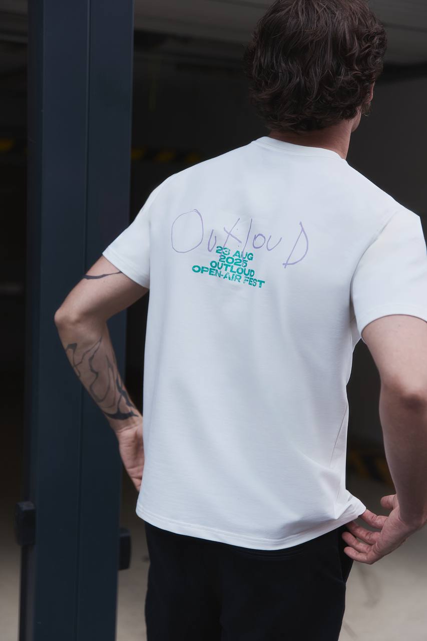 Футболка  «OUTLOUD 2025»